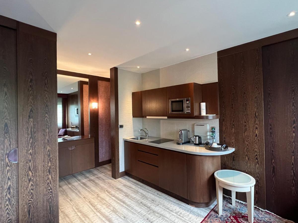Studio Dans Le Quartier Luxe Neuilly-sur-Seine ภายนอก รูปภาพ