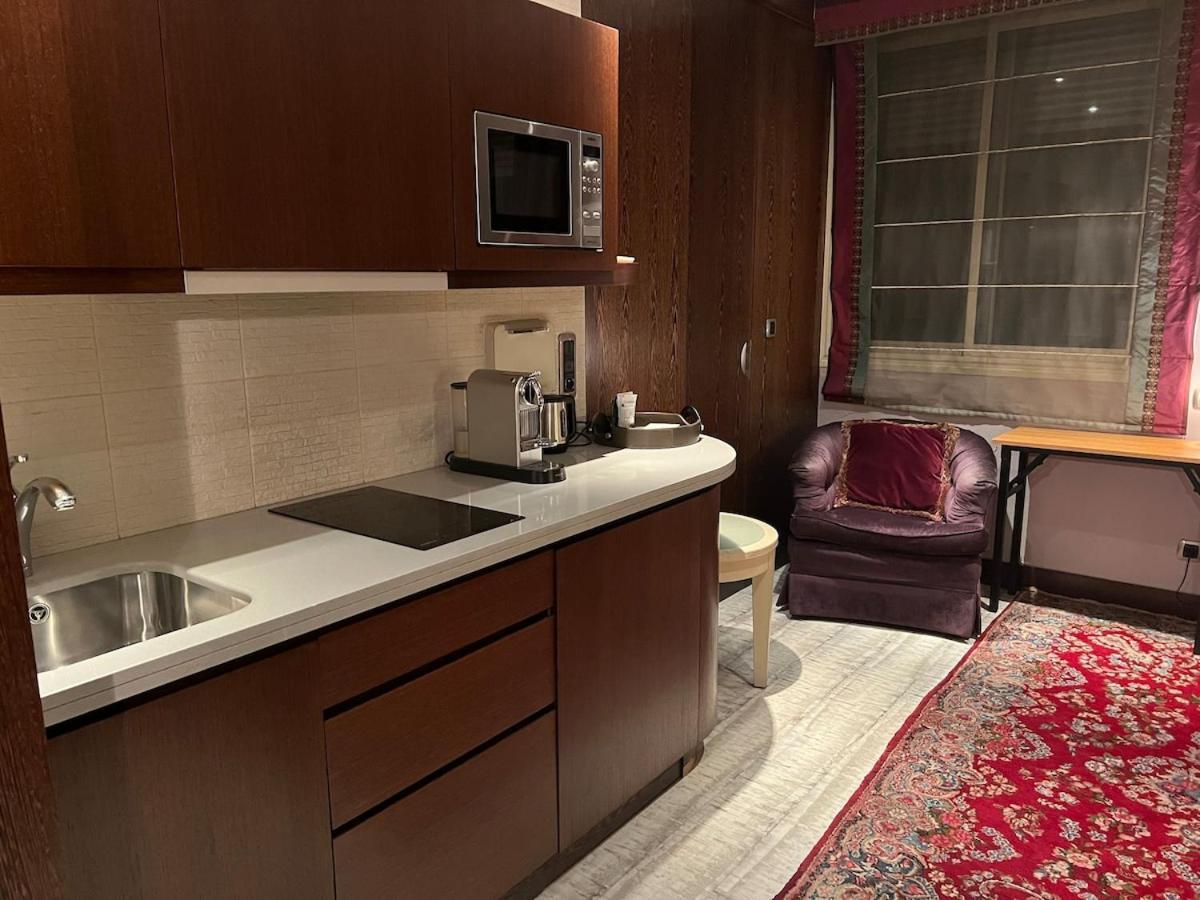 Studio Dans Le Quartier Luxe Neuilly-sur-Seine ภายนอก รูปภาพ